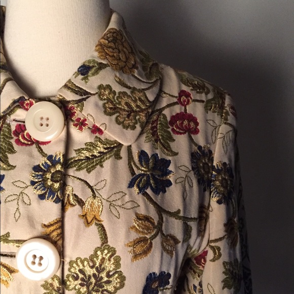 🥳🎉🎉 HOST PICK🎉🎉🥳Sara Berman Embroidered Coat - Picture 3 of 8